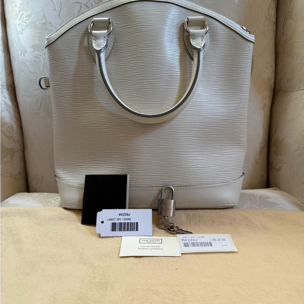 LOUIS VUITTON Ivory White Epi Leather Lockit Vertical Handbag AUTHENTIC